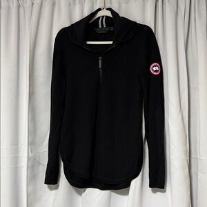 Canada Goose Women's Black Half-Zip Top